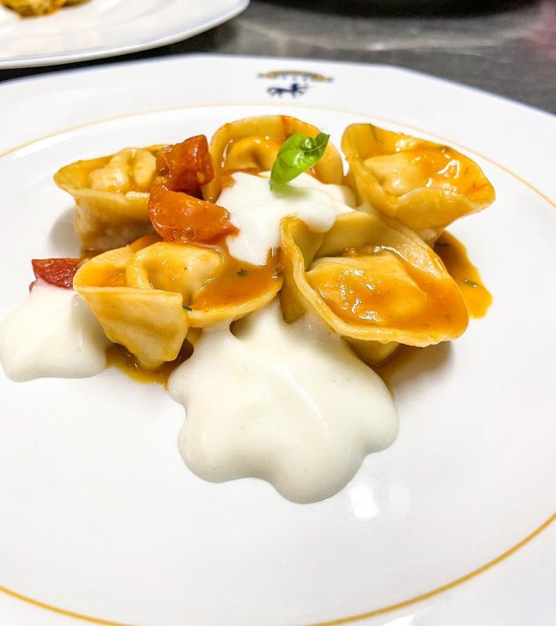 Hotel Ristorante Sagittario Feltre Dış mekan fotoğraf