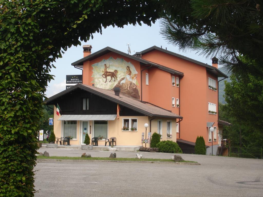 Hotel Ristorante Sagittario Feltre Dış mekan fotoğraf