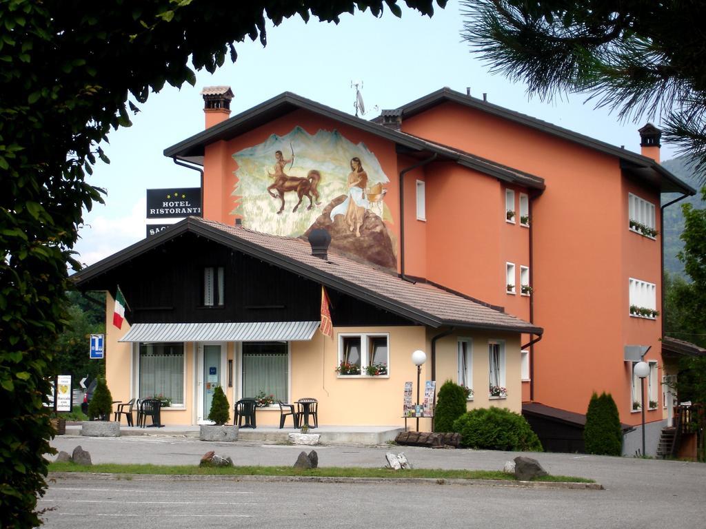 Hotel Ristorante Sagittario Feltre Dış mekan fotoğraf